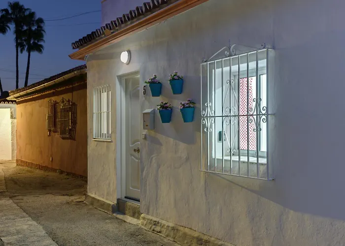 Andalusian By Seric, 15' Walking To The