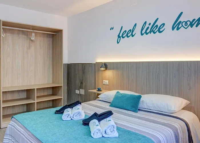 Andalusian By Seric, 15' Walking To The Apartment *